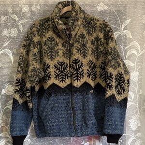 Vintage Farwest Sherpa Fleece snowflake jacket ❄️